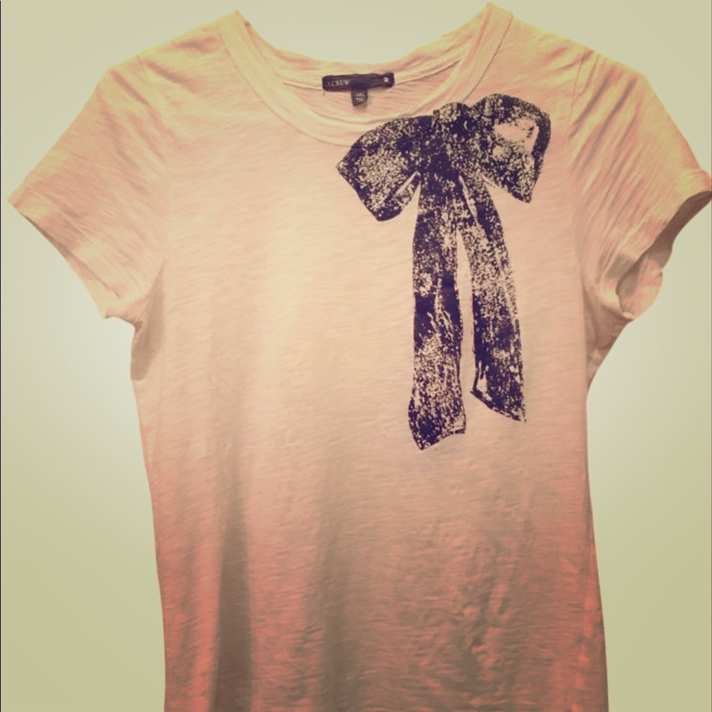 Blue bow tie print tee
